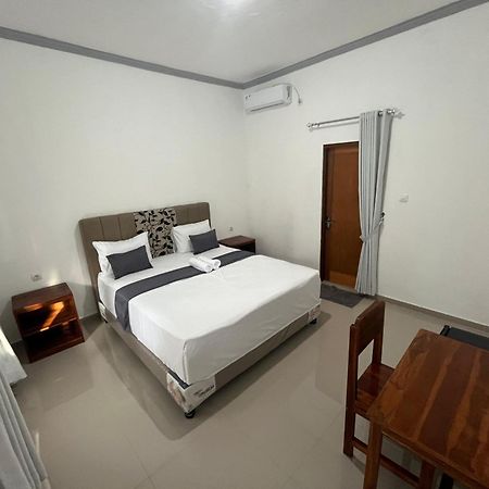 Kuta Lodge Homestay Экстерьер фото